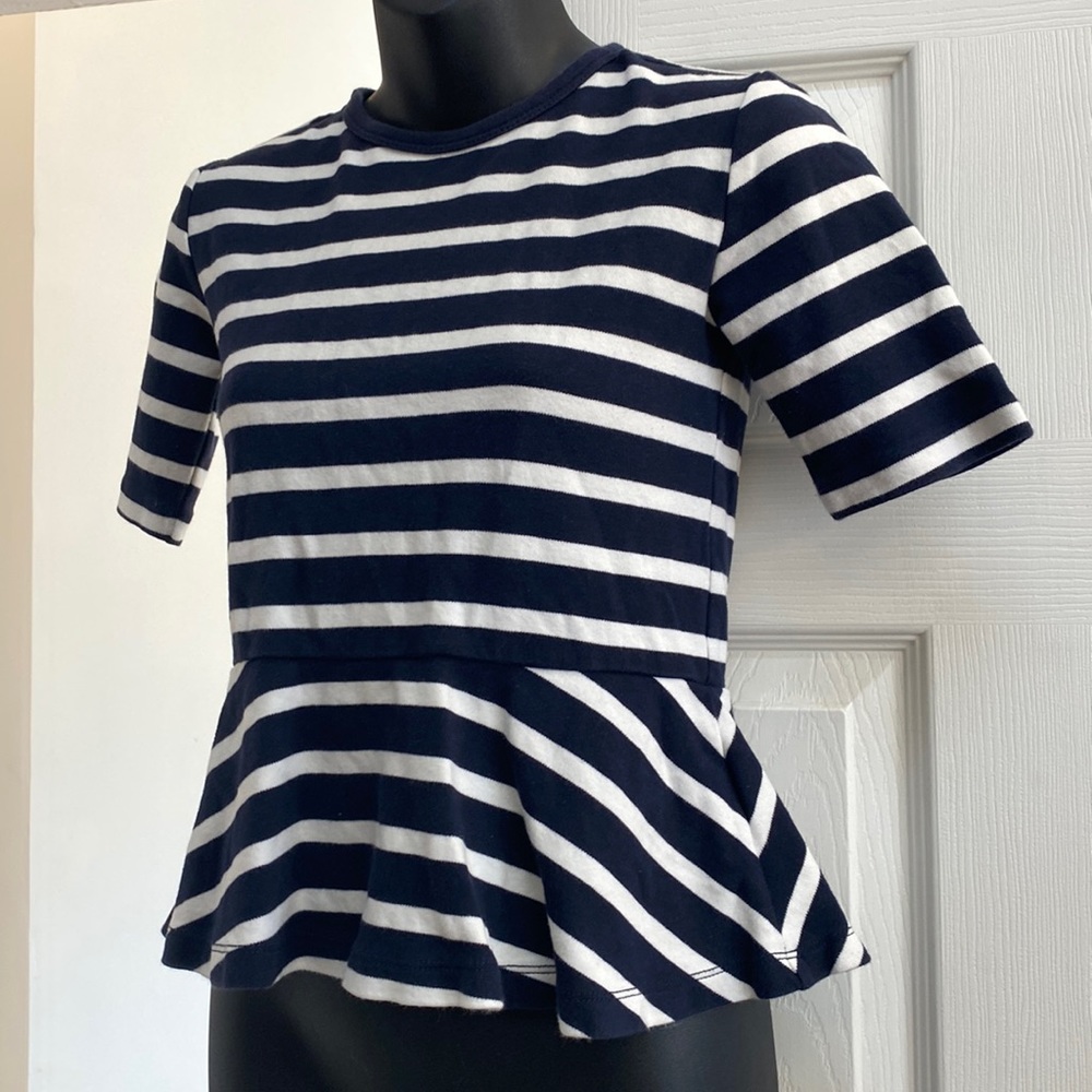 Shirt sleeve flair waist top